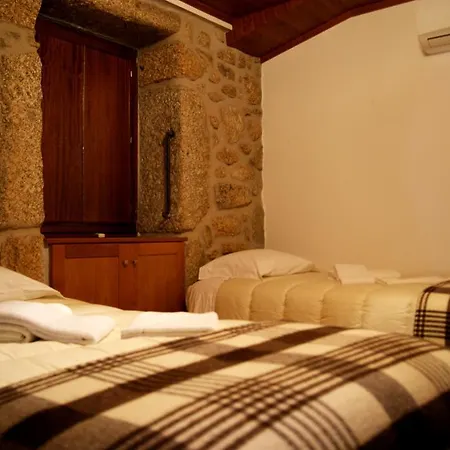 Cantinho Santiago بيت ضيافة