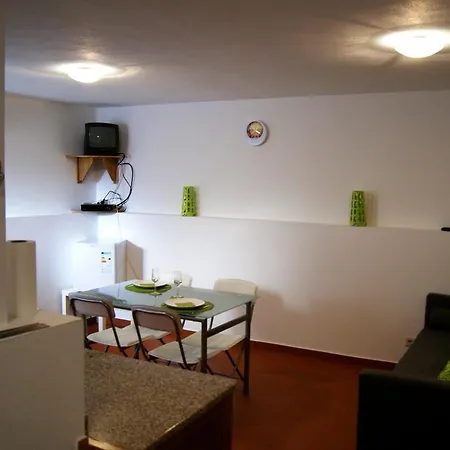 Cantinho Santiago بيت ضيافة بلمونت