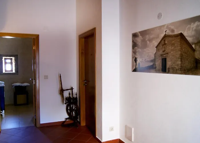 Cantinho Santiago بيت ضيافة بلمونت
